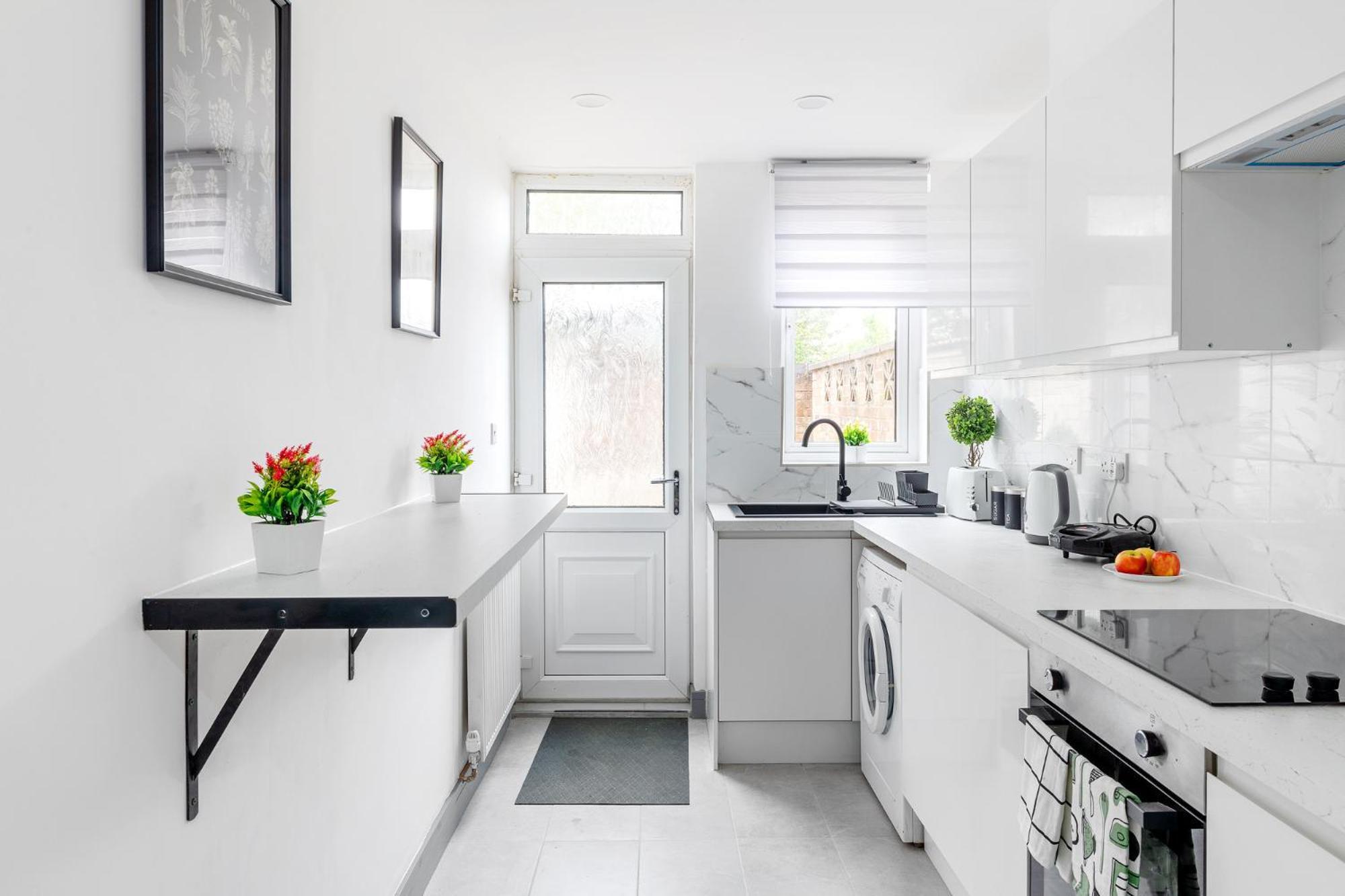 Stanion Luxurious 3 Bedroom Modern House Northamptonshire, Double, Twins, Single, Free Parking, Free Wi-Fi, Pets, Up To 8 Sleeps, 4 Smart Tvs Corby Extérieur photo