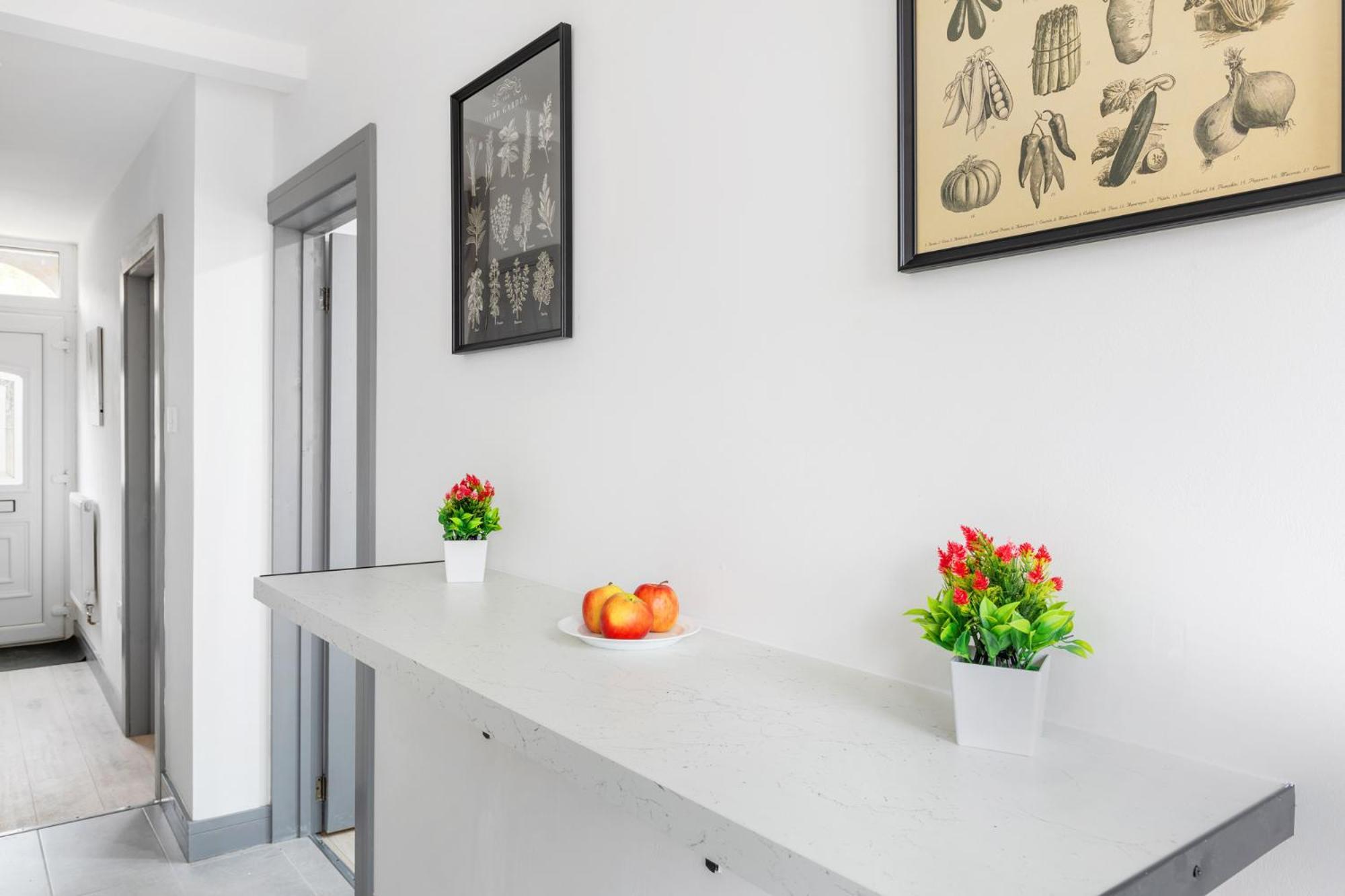 Stanion Luxurious 3 Bedroom Modern House Northamptonshire, Double, Twins, Single, Free Parking, Free Wi-Fi, Pets, Up To 8 Sleeps, 4 Smart Tvs Corby Extérieur photo